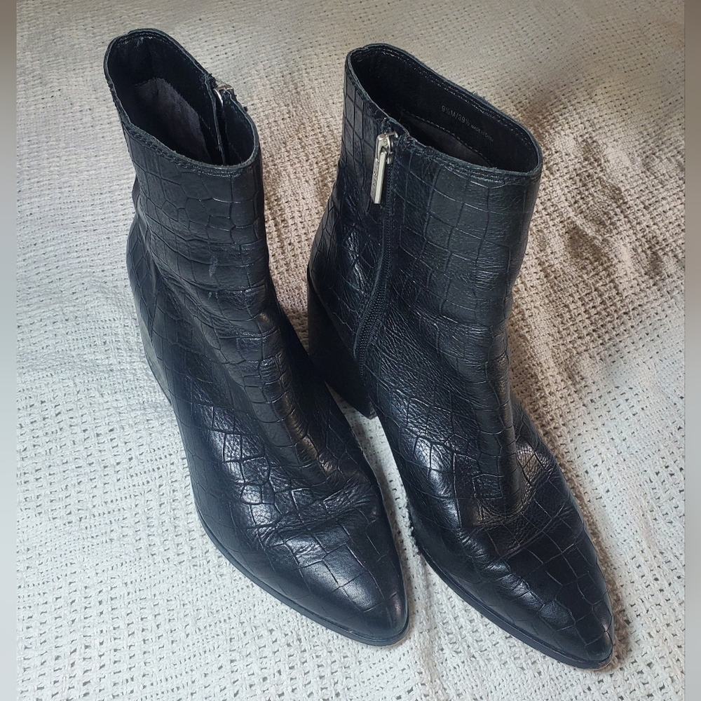 1.State Black Croc-Embossed Ankle Boots Women's 9.5
